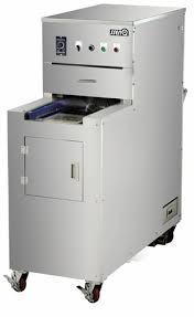 식판용 애벌세척기 작동 모습